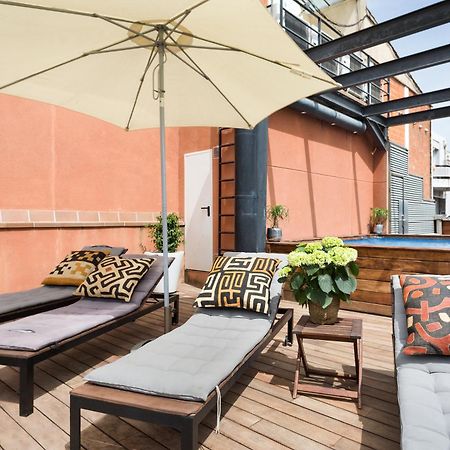 My Space Emirates - Fully Equipped Apartments Near The Beach With Shared Pool Barcelona Eksteriør billede
