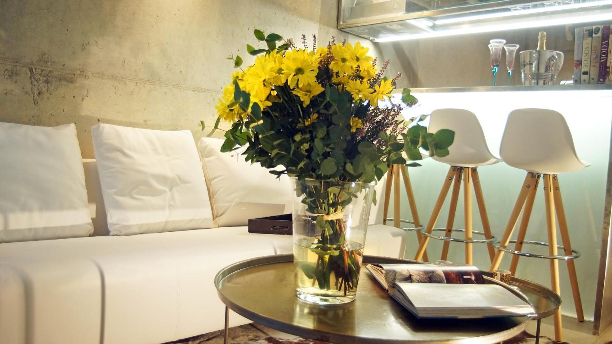 My Space Emirates - Fully Equipped Apartments Near The Beach With Shared Pool Barcelona Værelse billede