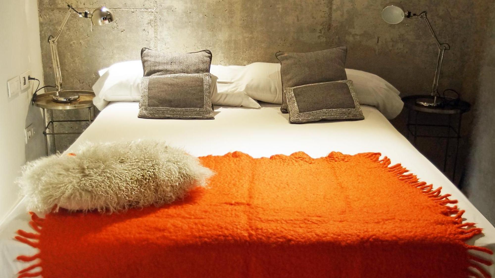 My Space Emirates - Fully Equipped Apartments Near The Beach With Shared Pool Barcelona Værelse billede