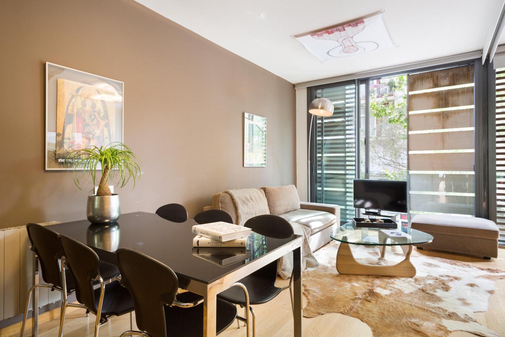 My Space Emirates - Fully Equipped Apartments Near The Beach With Shared Pool Barcelona Eksteriør billede