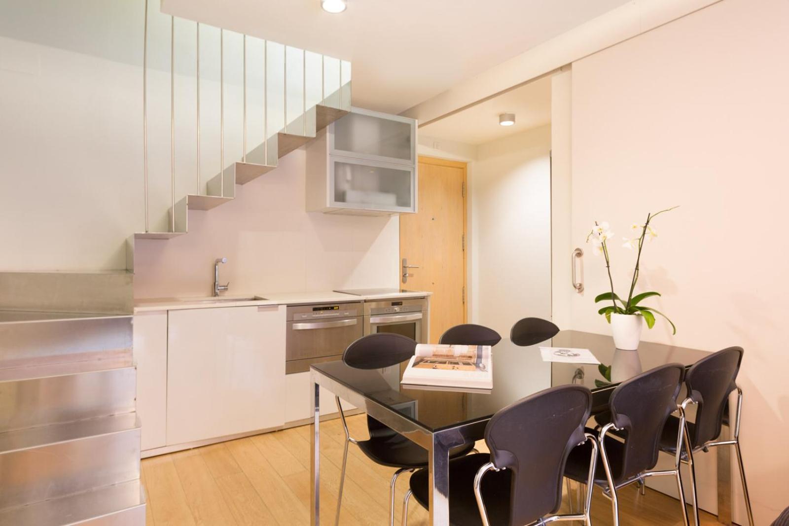 My Space Emirates - Fully Equipped Apartments Near The Beach With Shared Pool Barcelona Eksteriør billede